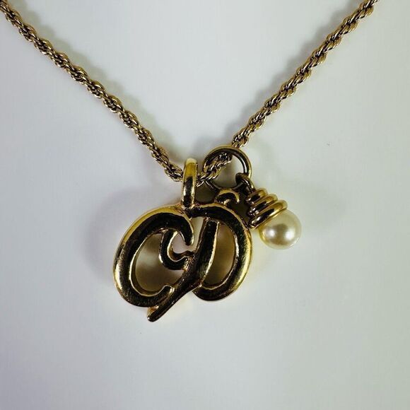 Dior CD Logo Faux Pearl Pendant Necklace Gold Tone - Picture 1 of 8